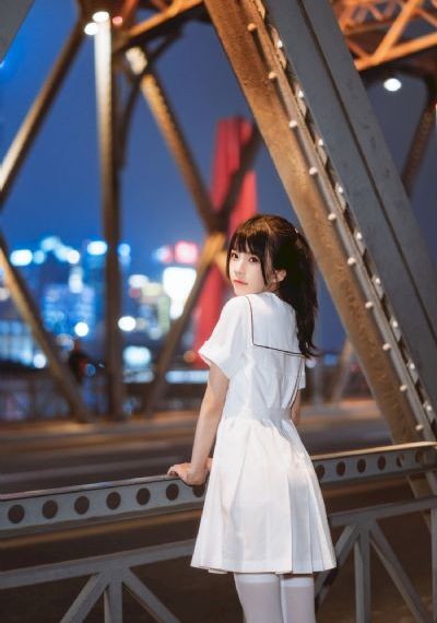年轻漂亮大胸继拇2_DVD高清视频播放